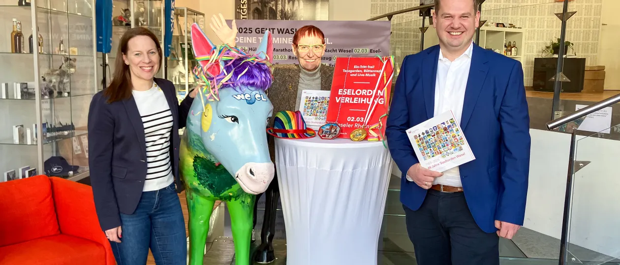 Pressebild für die Eselordenverleihung in der Stadtinformation