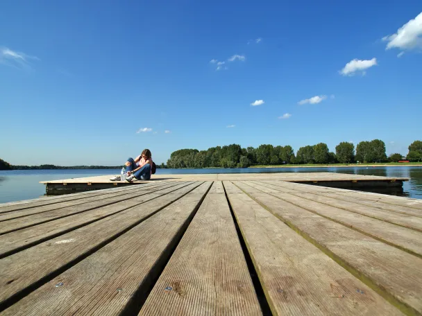 Steg am Auesee in Wesel