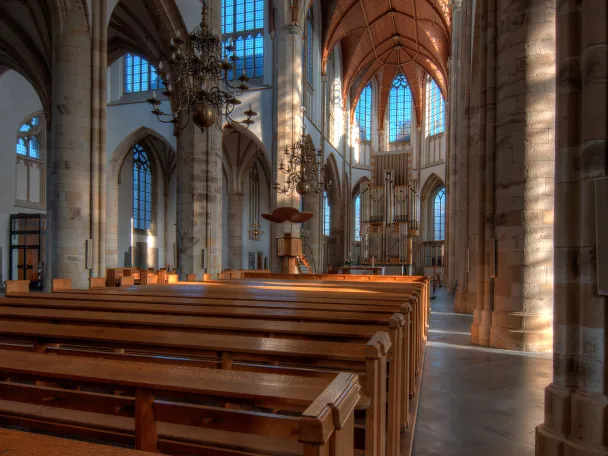 Innenansicht des Chorraumes im Willibrordi-Dom